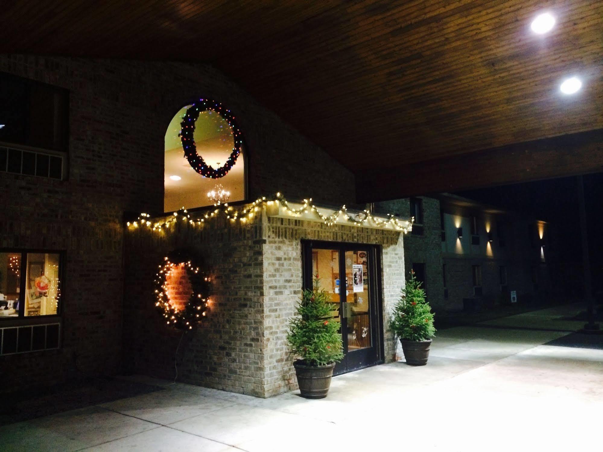 All Seasons Resort Kalkaska Exterior photo