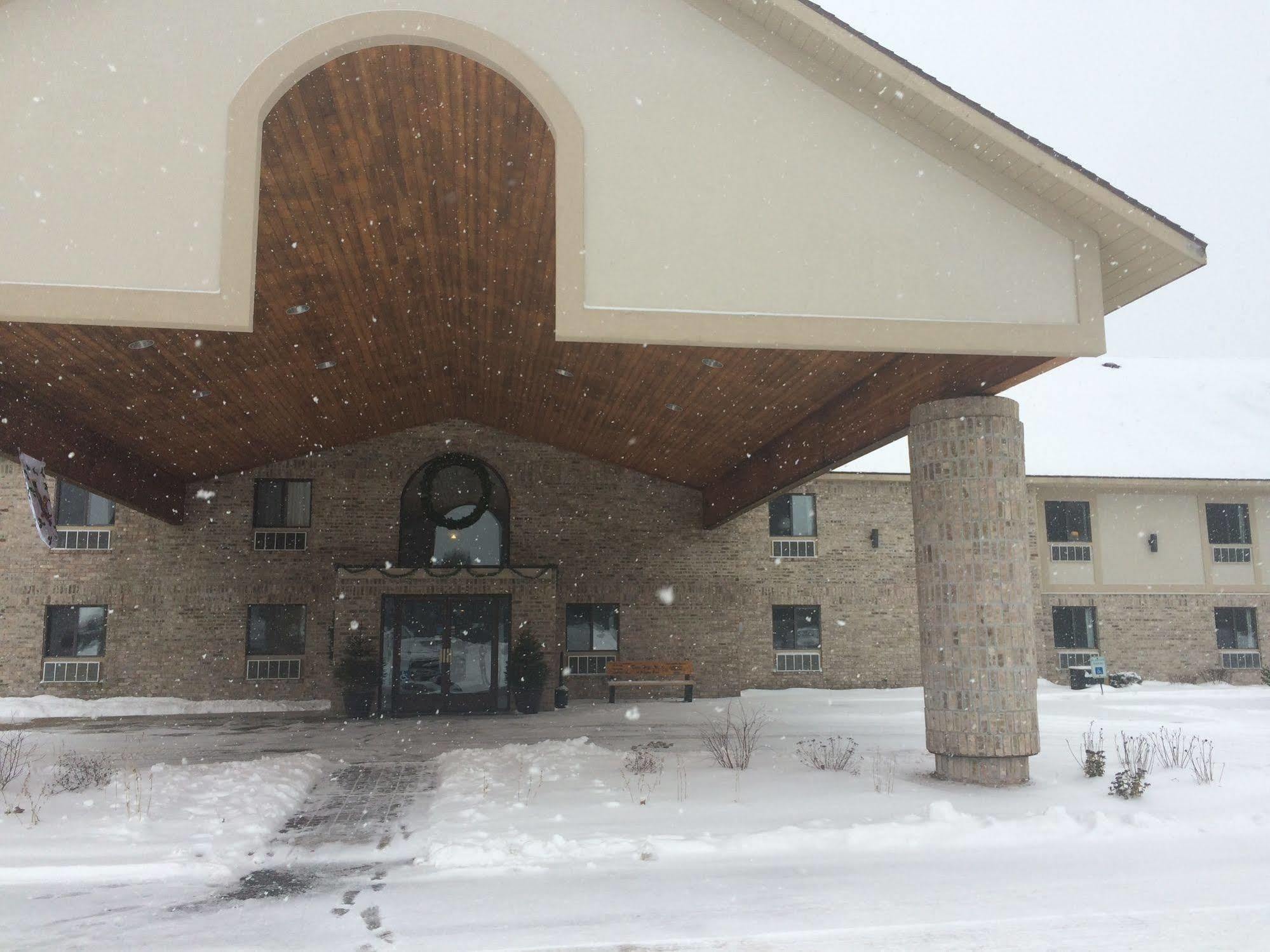 All Seasons Resort Kalkaska Exterior photo