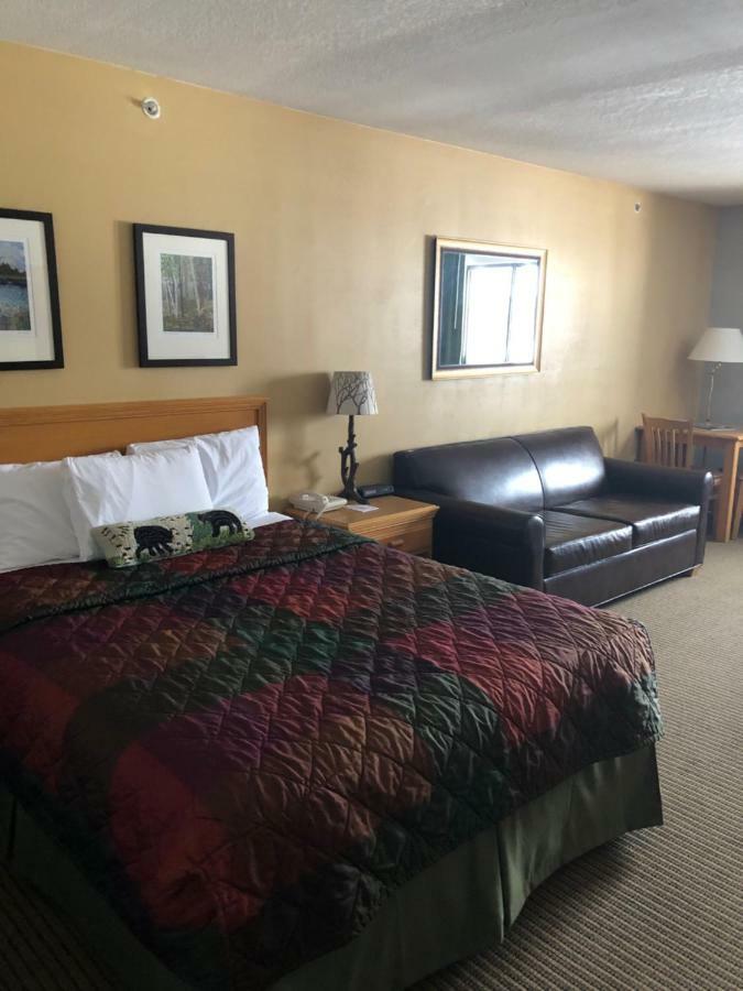 All Seasons Resort Kalkaska Exterior photo